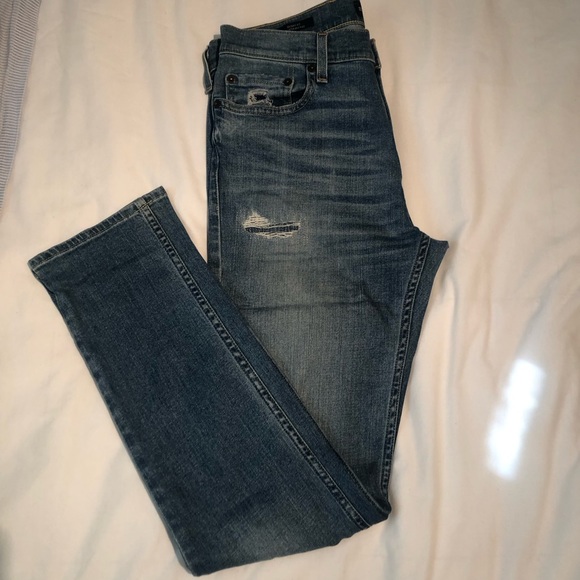 Hollister Skinny Fit Ripped Jeans - Picture 2 of 7